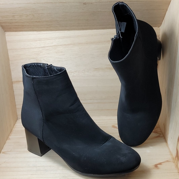 Womens Black Suede Ankle Boots - Picture 2 of 11